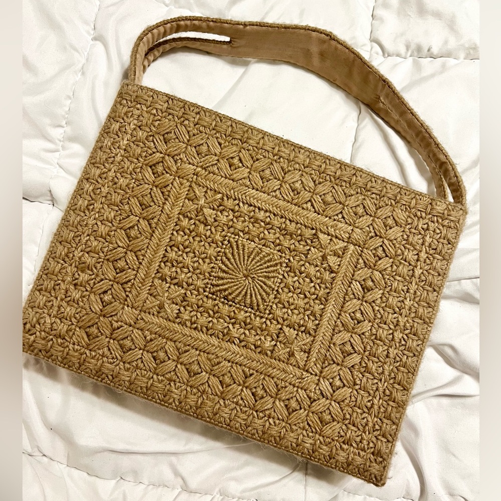 1975 Columbia-Minerva Irish Patterned Purse